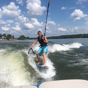 Meet your Posher, Devin